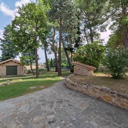 Apartment In Noble Villa Near Ecological Park Mombaroccio